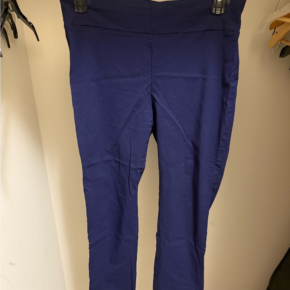 White House Black Market Navy Capris
